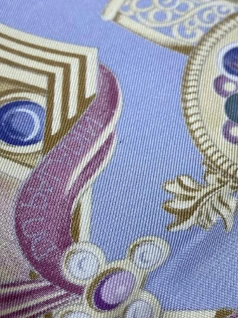 HERMES Carre 90 - Cream Purple Multi Scarf - Picture 5 of 7